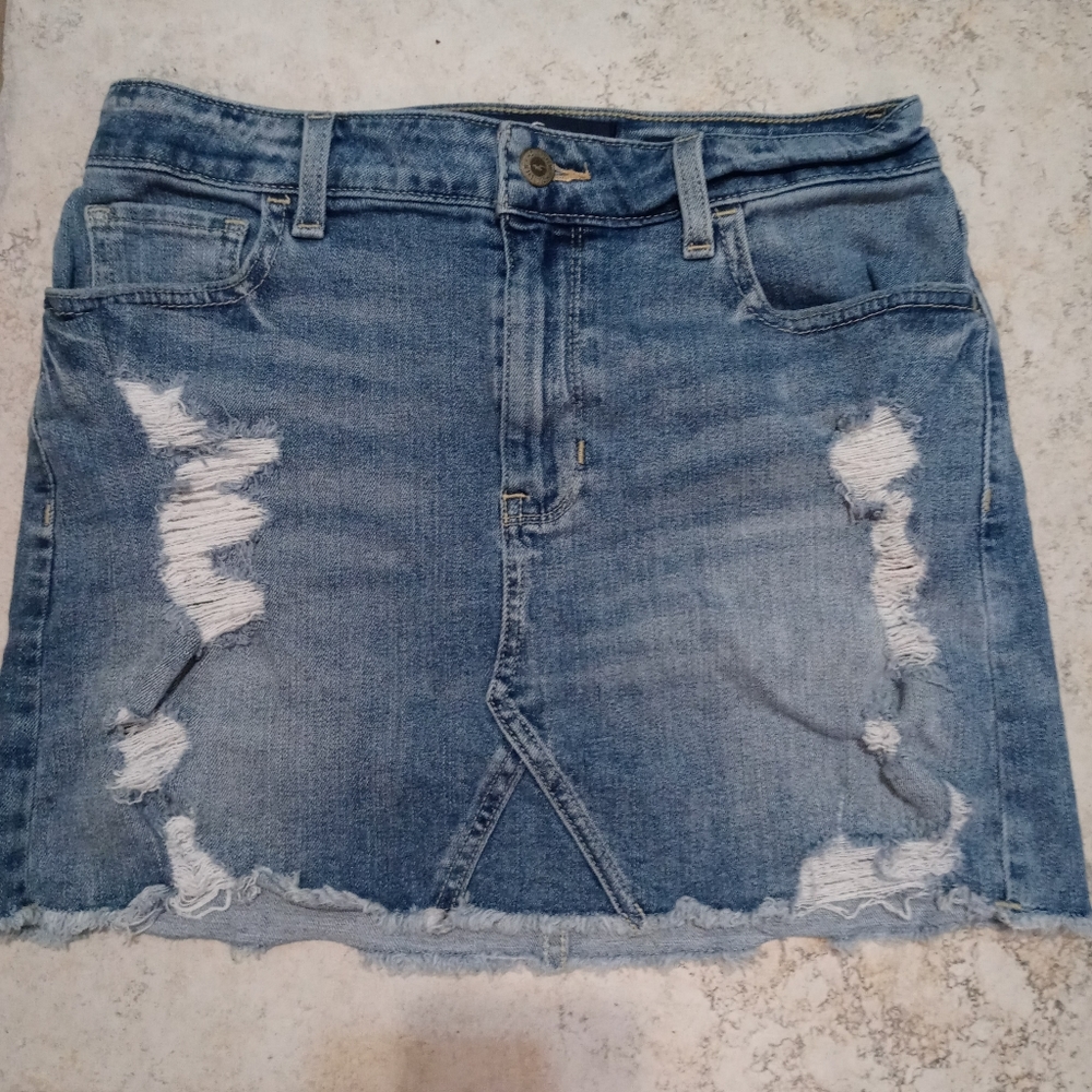 Hollister | Distressed Denim Mini Skirt sz.7